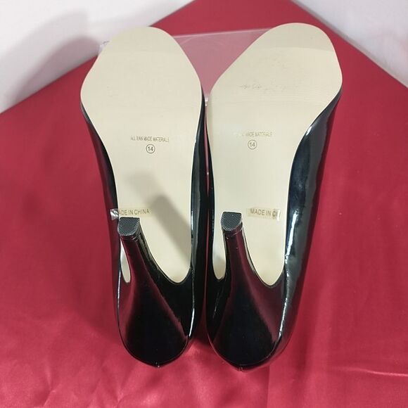 Elegant Black Peep-Toe Heels - Picture 7 of 11